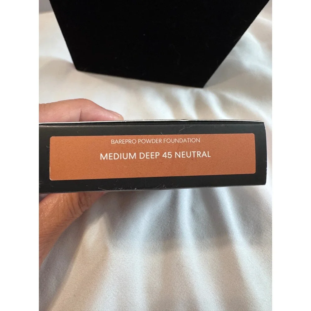 bareMinerals BAREPRO 24HR Wear Powder Foundation Medium Deep 45 Neutral 0.28oz‎